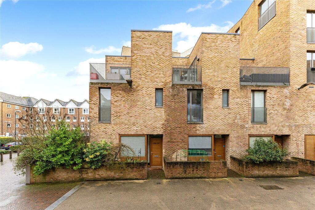 3 bed End of Terrace for rent in Brentford. From John D Wood & Co. Sales - Chiswick