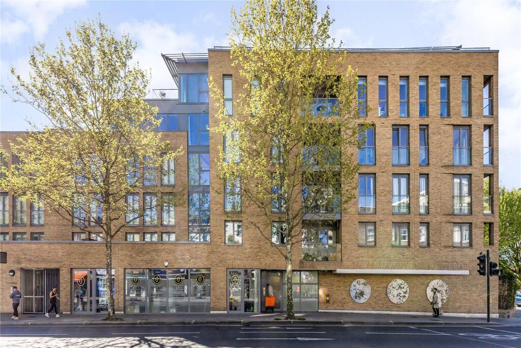 1 bed 1st Floor Flat for rent in Hammersmith. From John D Wood & Co. Sales - Chiswick