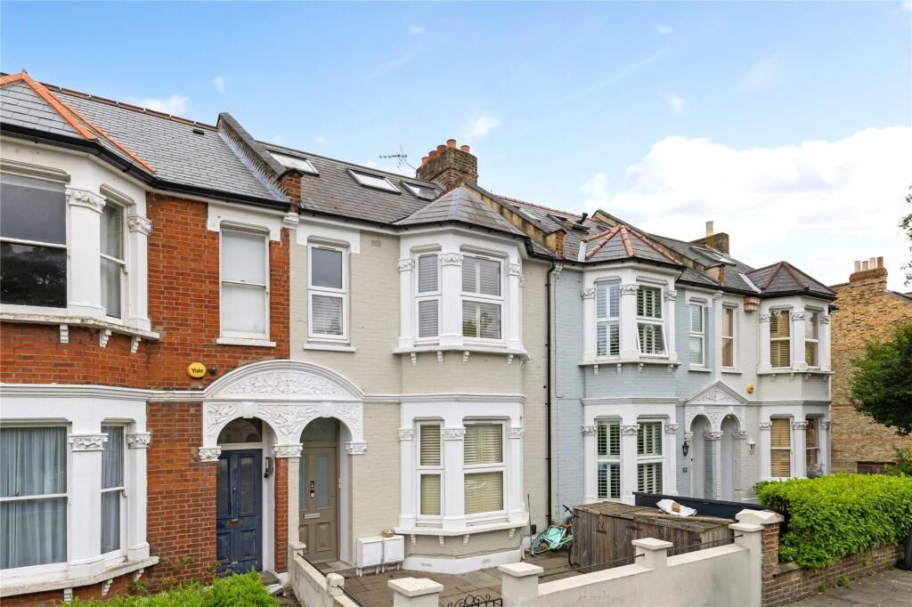 3 bed 1st Floor Flat for rent in Chiswick. From John D Wood & Co. Sales - Chiswick