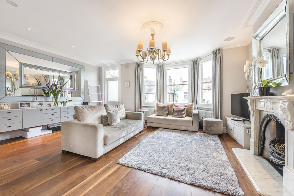 4 bed Annexe for rent in Chiswick. From John D Wood & Co. Sales - Chiswick