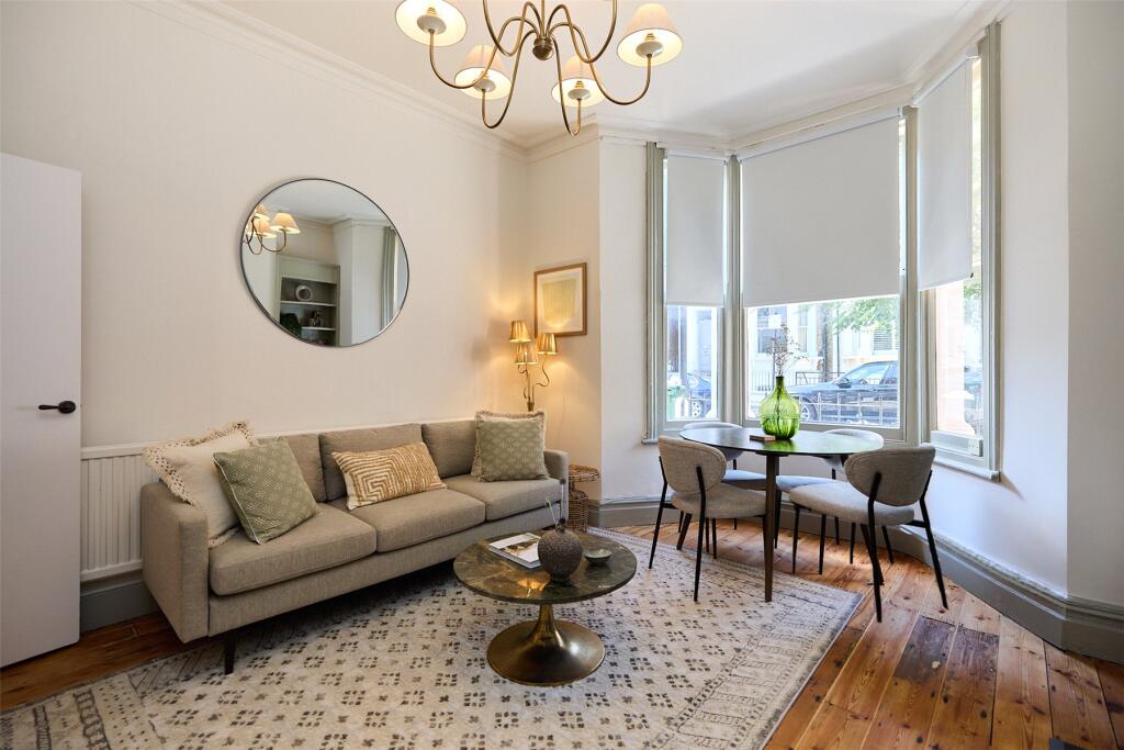 2 bed 1st Floor Flat for rent in London. From John D Wood & Co. Sales - Chiswick