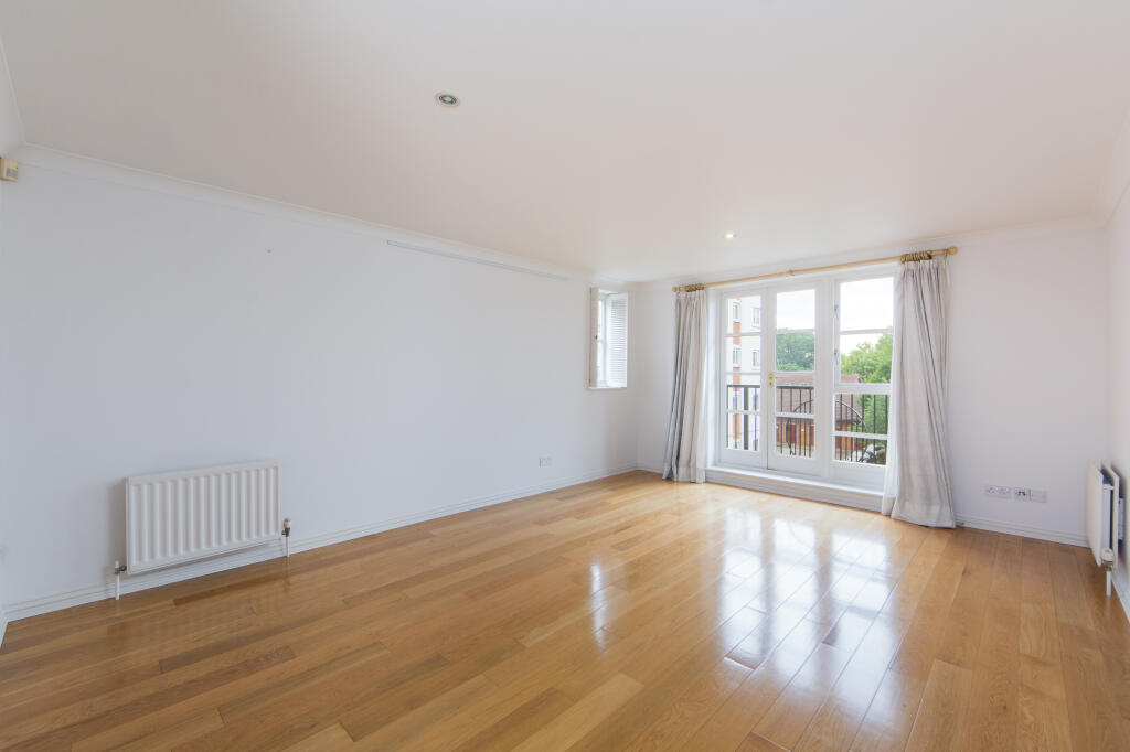 2 bed 1st Floor Flat for rent in Chiswick. From John D Wood & Co. Sales - Chiswick