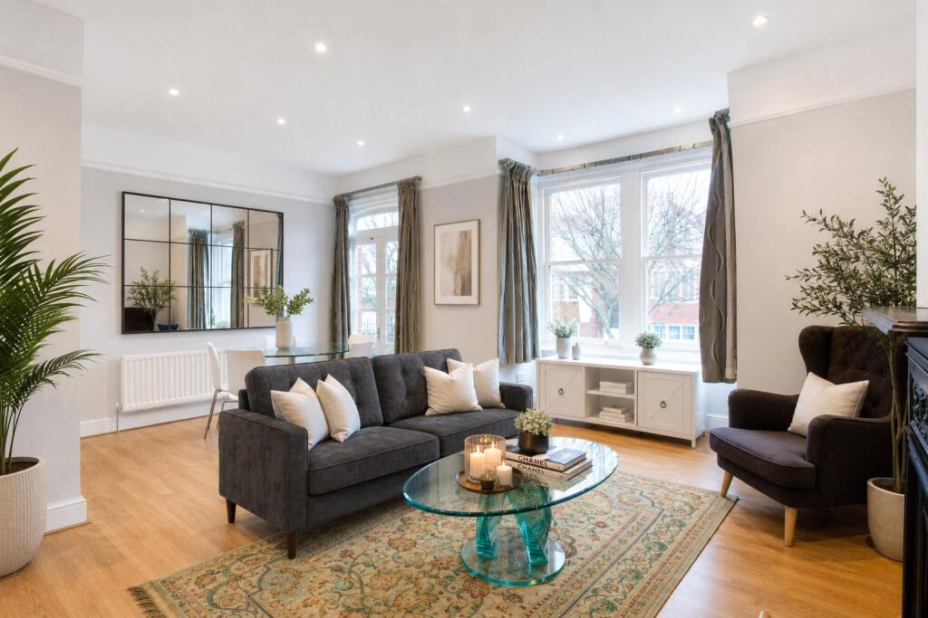 2 bed 1st Floor Flat for rent in London. From John D Wood & Co. Sales - Chiswick