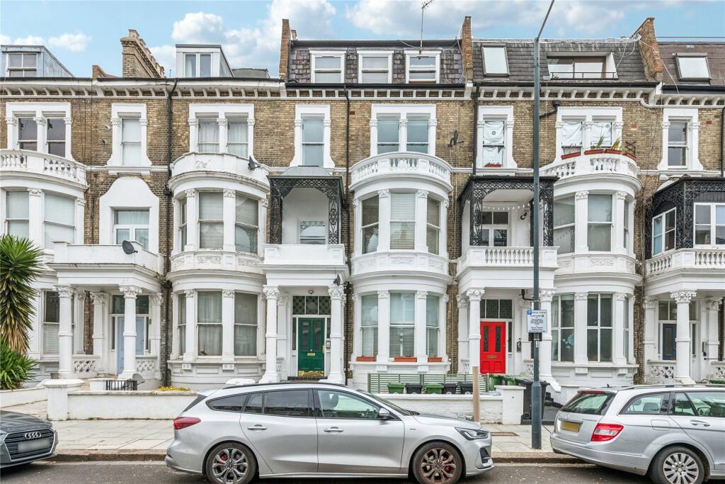 1 bed 1st Floor Flat for rent in Kensington. From John D Wood & Co. Sales - Chiswick