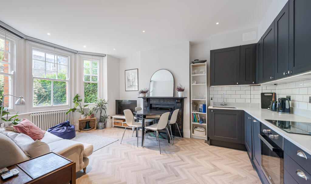 2 bed Apartment for rent in Camberwell. From Winkworth - Kennington Sales