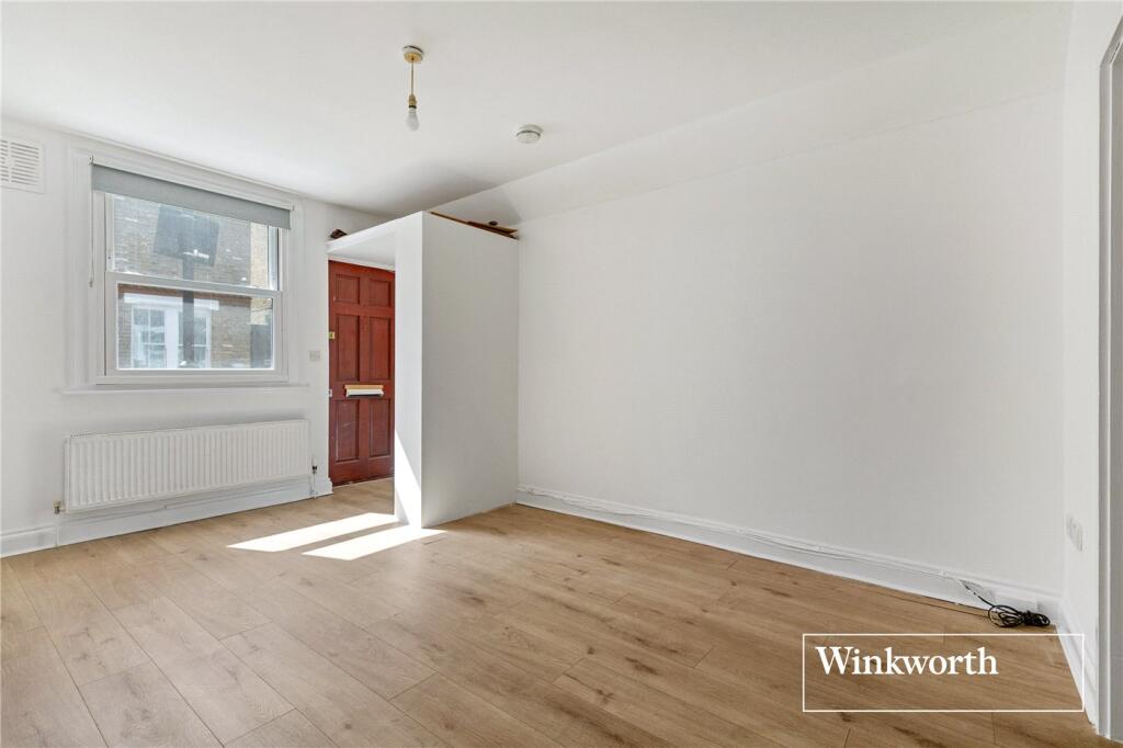 1 bed Apartment for rent in Camberwell. From Winkworth - Kennington Sales