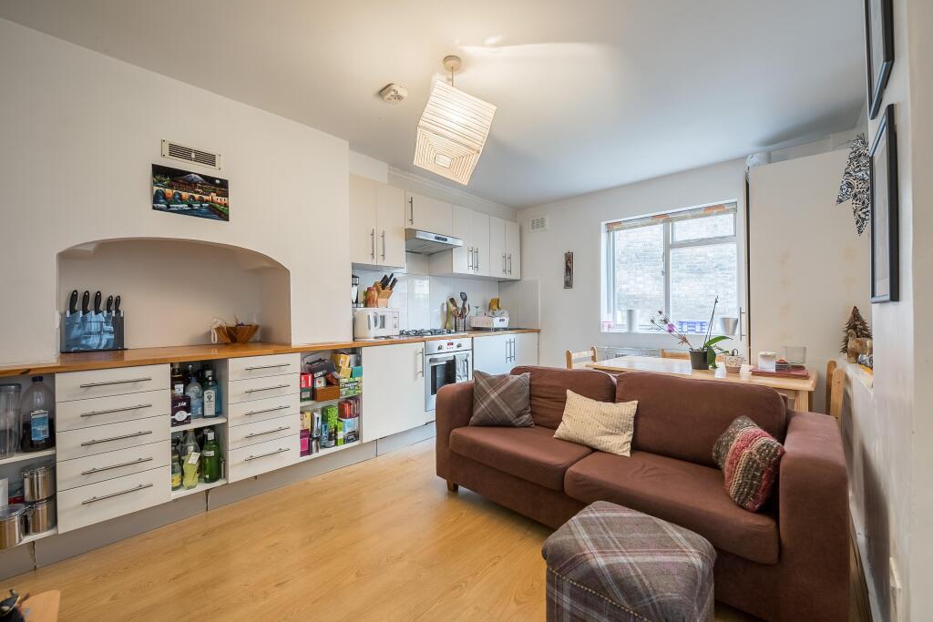2 bed Apartment for rent in Camberwell. From Winkworth - Kennington Sales