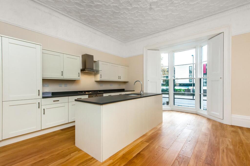 2 bed Apartment for rent in Clapham. From Winkworth - Kennington Sales