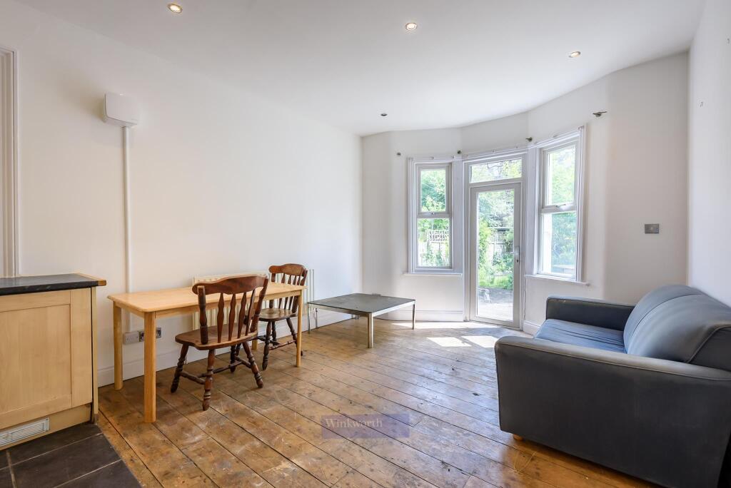 2 bed Apartment for rent in Camberwell. From Winkworth - Kennington Sales