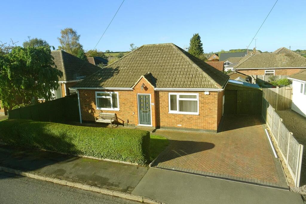 2 bed Detached bungalow for rent in Market Harborough. From Adams & Jones Estate Agents - Market Harborough