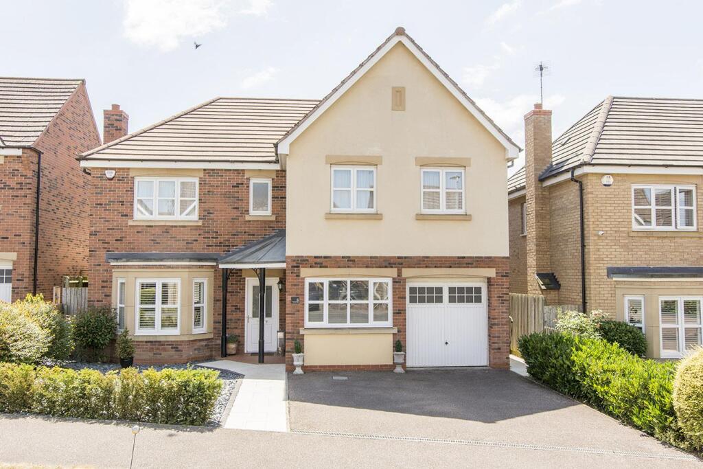 5 bed Detached for rent in Great Glen. From Adams & Jones Estate Agents - Market Harborough 5 bed Detached for rent in Great Glen. From Adams & Jones Estate Agents - Market Harborough