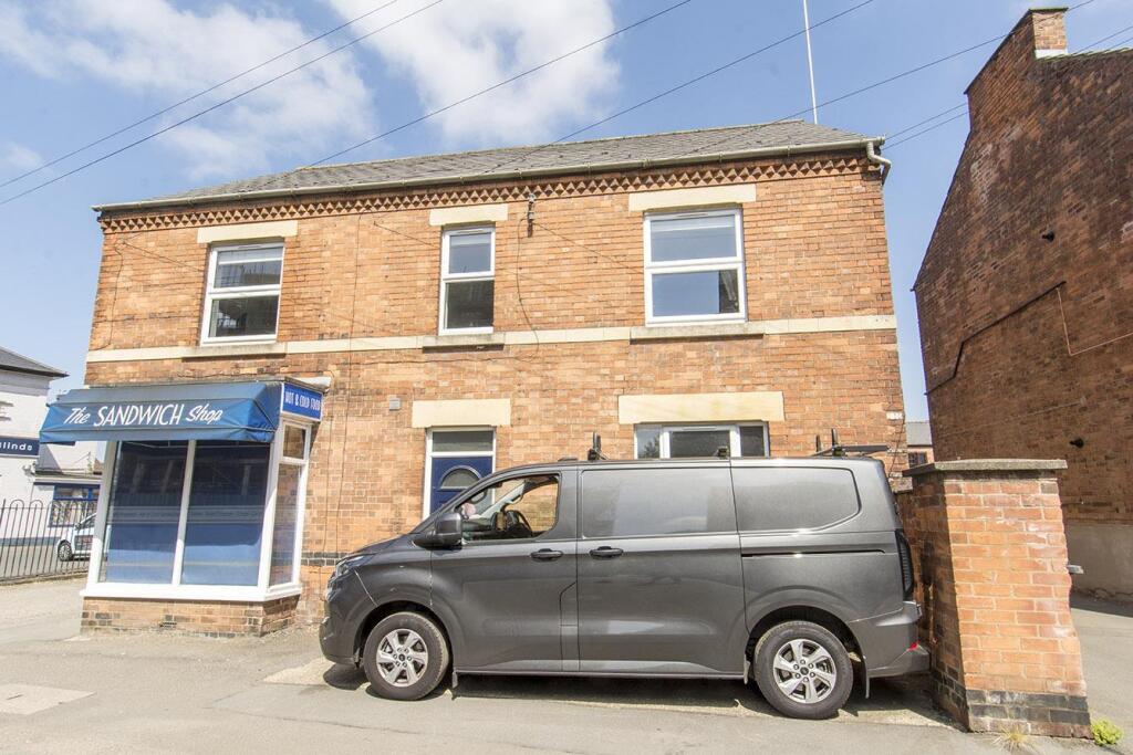 2 bed 1st Floor Flat for rent in Market Harborough. From Adams & Jones Estate Agents - Market Harborough 2 bed 1st Floor Flat for rent in Market Harborough. From Adams & Jones Estate Agents - Market Harborough