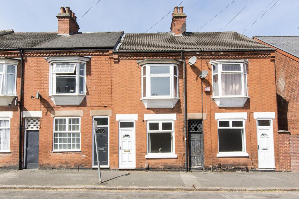 2 bed Mid Terraced House for rent in Stoughton. From Adams & Jones Estate Agents - Market Harborough