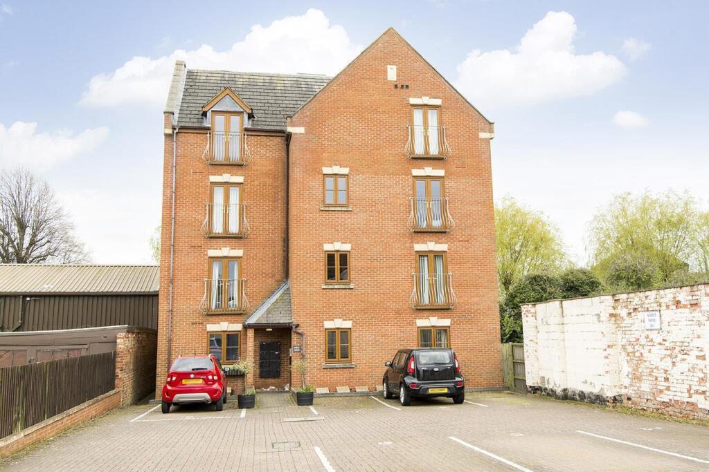 2 bed Apartment for rent in Market Harborough. From Adams & Jones Estate Agents - Market Harborough 2 bed Apartment for rent in Market Harborough. From Adams & Jones Estate Agents - Market Harborough