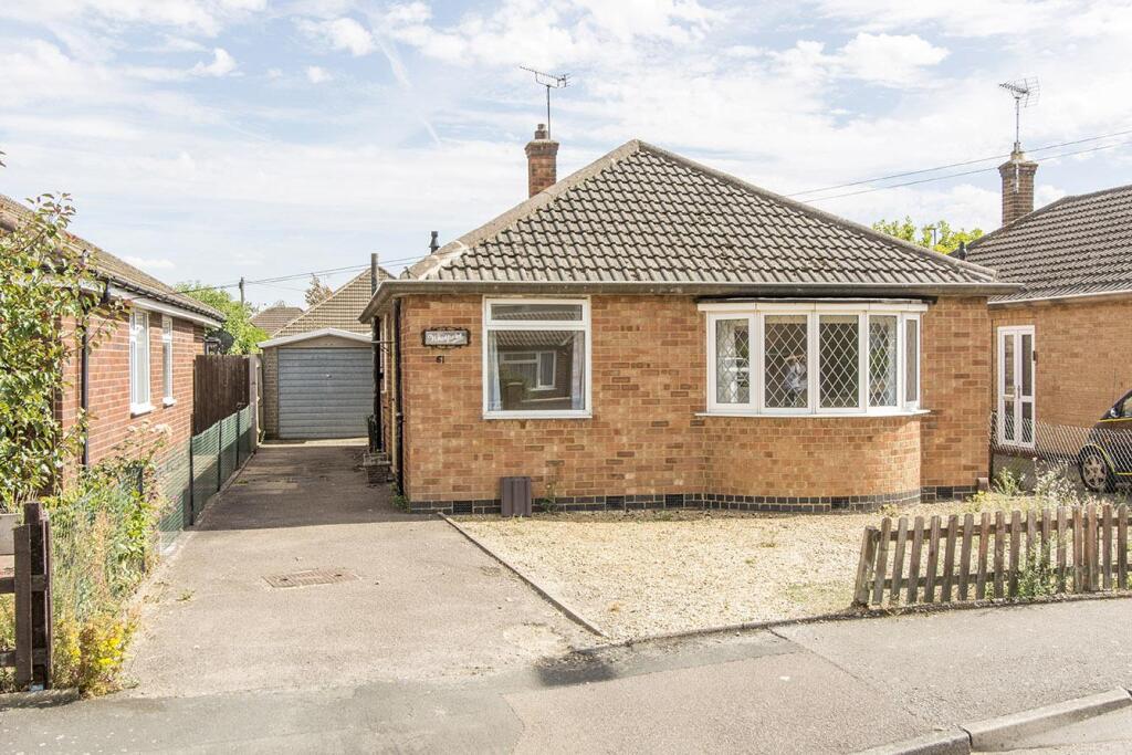3 bed Detached bungalow for rent in Market Harborough. From Adams & Jones Estate Agents - Market Harborough 3 bed Detached bungalow for rent in Market Harborough. From Adams & Jones Estate Agents - Market Harborough