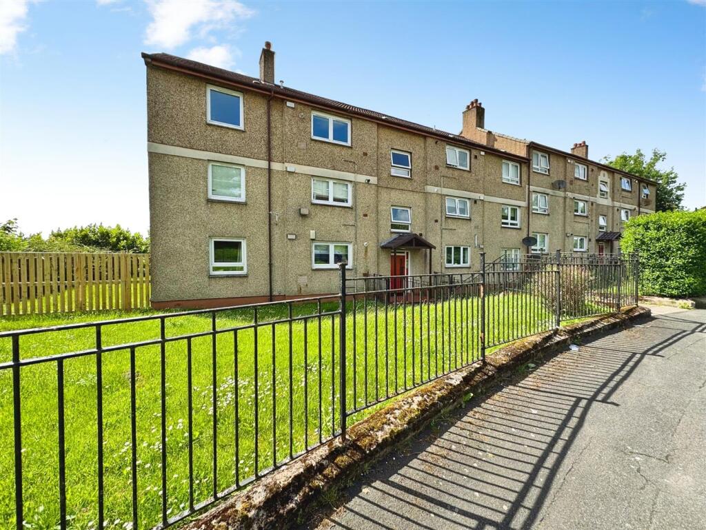 3 bed 1st Floor Flat for rent in Clydebank. From Clydebank Estate Agents - Clydebank 3 bed 1st Floor Flat for rent in Clydebank. From Clydebank Estate Agents - Clydebank