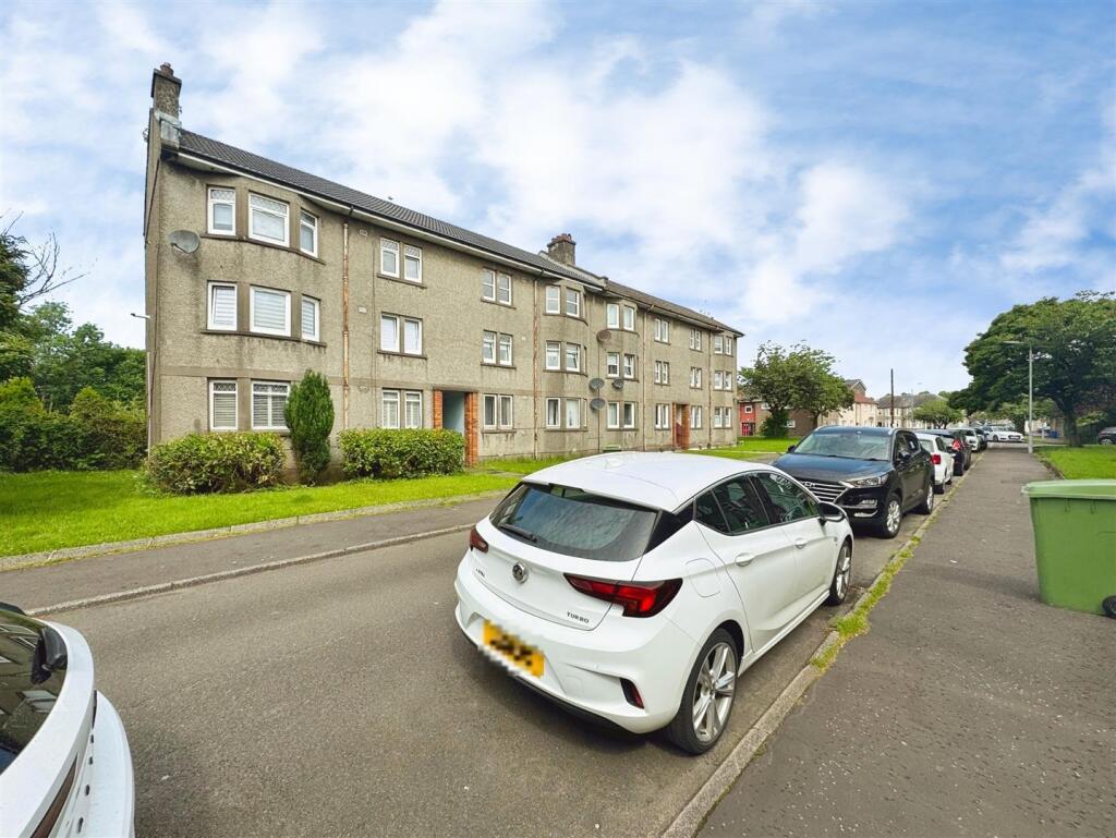 2 bed 1st Floor Flat for rent in Dumbarton. From Clydebank Estate Agents - Clydebank