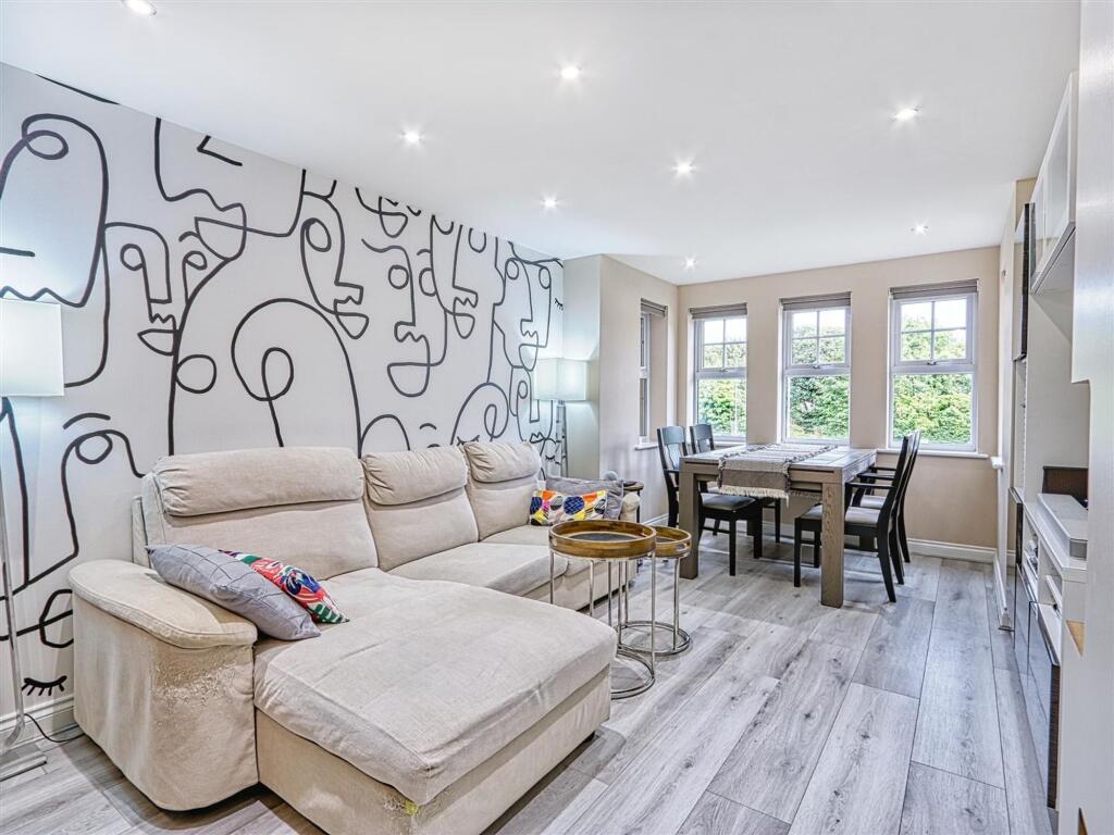 2 bed Apartment for rent in Chesterfield. From Pinewood Properties - Chesterfield