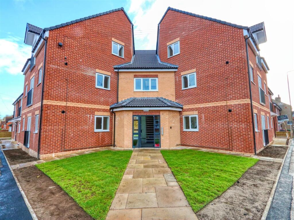2 bed House (unspecified) for rent in Clay Cross. From Pinewood Properties - Chesterfield