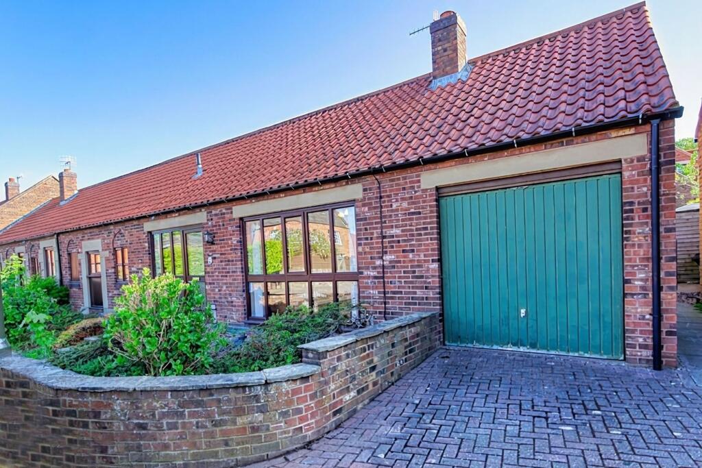2 bed Semi-detached bungalow for rent in Brimington. From Pinewood Properties - Chesterfield