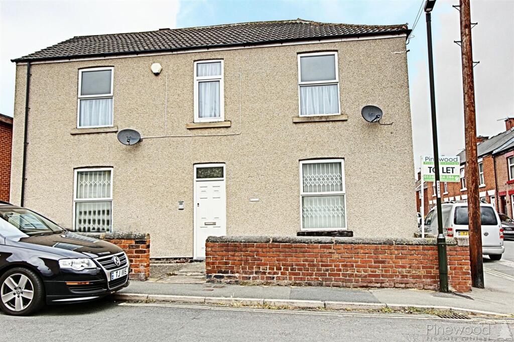 1 bed 1st Floor Flat for rent in Brimington. From Pinewood Properties - Chesterfield