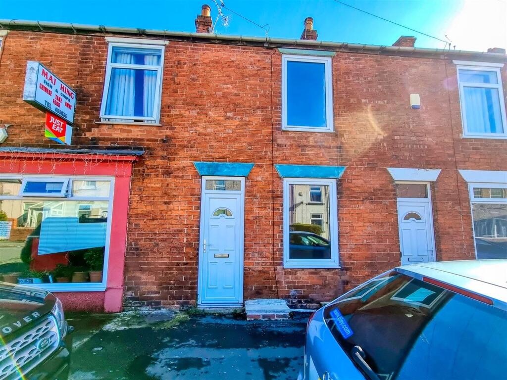 2 bed Mid Terraced House for rent in Brimington. From Pinewood Properties - Chesterfield 2 bed Mid Terraced House for rent in Brimington. From Pinewood Properties - Chesterfield