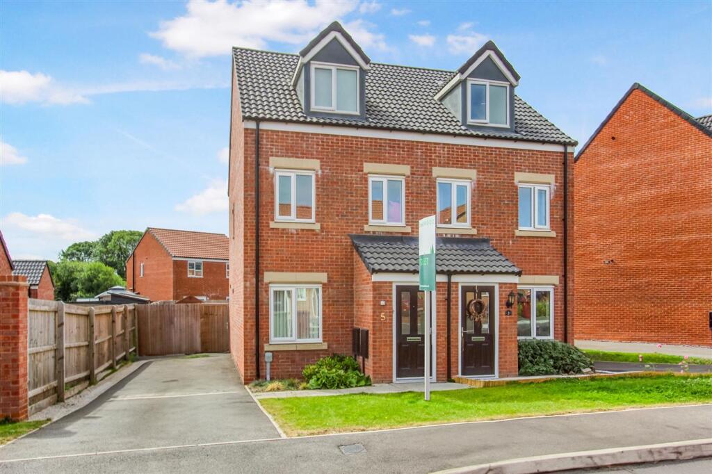 3 bed Semi Detached for rent in Upper Newbold. From Pinewood Properties - Chesterfield 3 bed Semi Detached for rent in Upper Newbold. From Pinewood Properties - Chesterfield