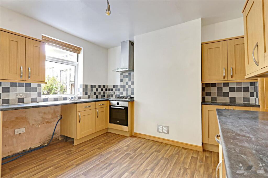 2 bed End of Terrace for rent in Upper Newbold. From Pinewood Properties - Chesterfield