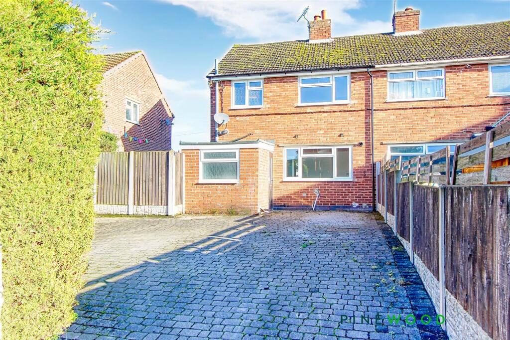 2 bed Semi Detached for rent in Clay Cross. From Pinewood Properties - Chesterfield 2 bed Semi Detached for rent in Clay Cross. From Pinewood Properties - Chesterfield