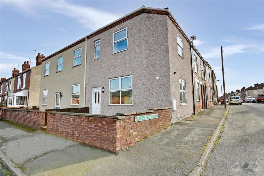 2 bed End of Terrace for rent in Clay Cross. From Pinewood Properties - Chesterfield