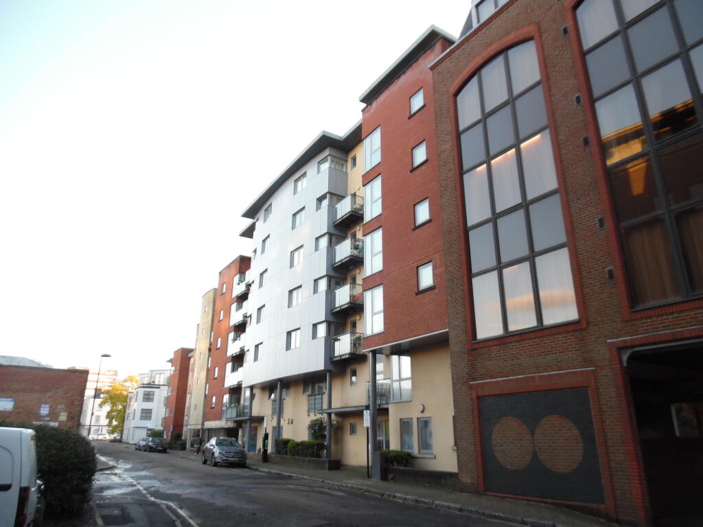 2 bed 1st Floor Flat for rent in Southampton. From Blue Bubble Lettings - Southampton