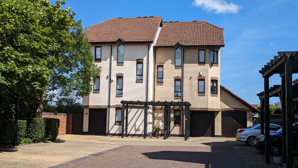3 bed Semi Detached for rent in Southampton. From Blue Bubble Lettings - Southampton