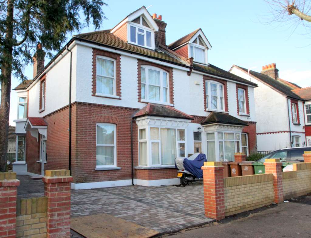 1 bed Studio for rent in Carshalton. From Aspect Properties