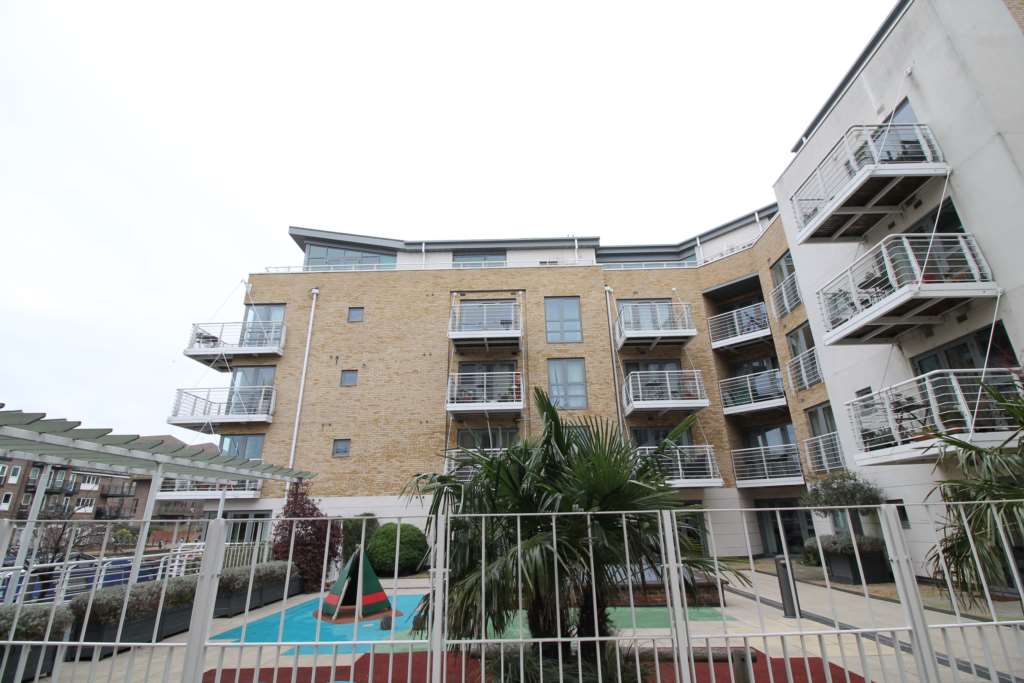 1 bed Apartment for rent in Brentford. From Xavi & Co