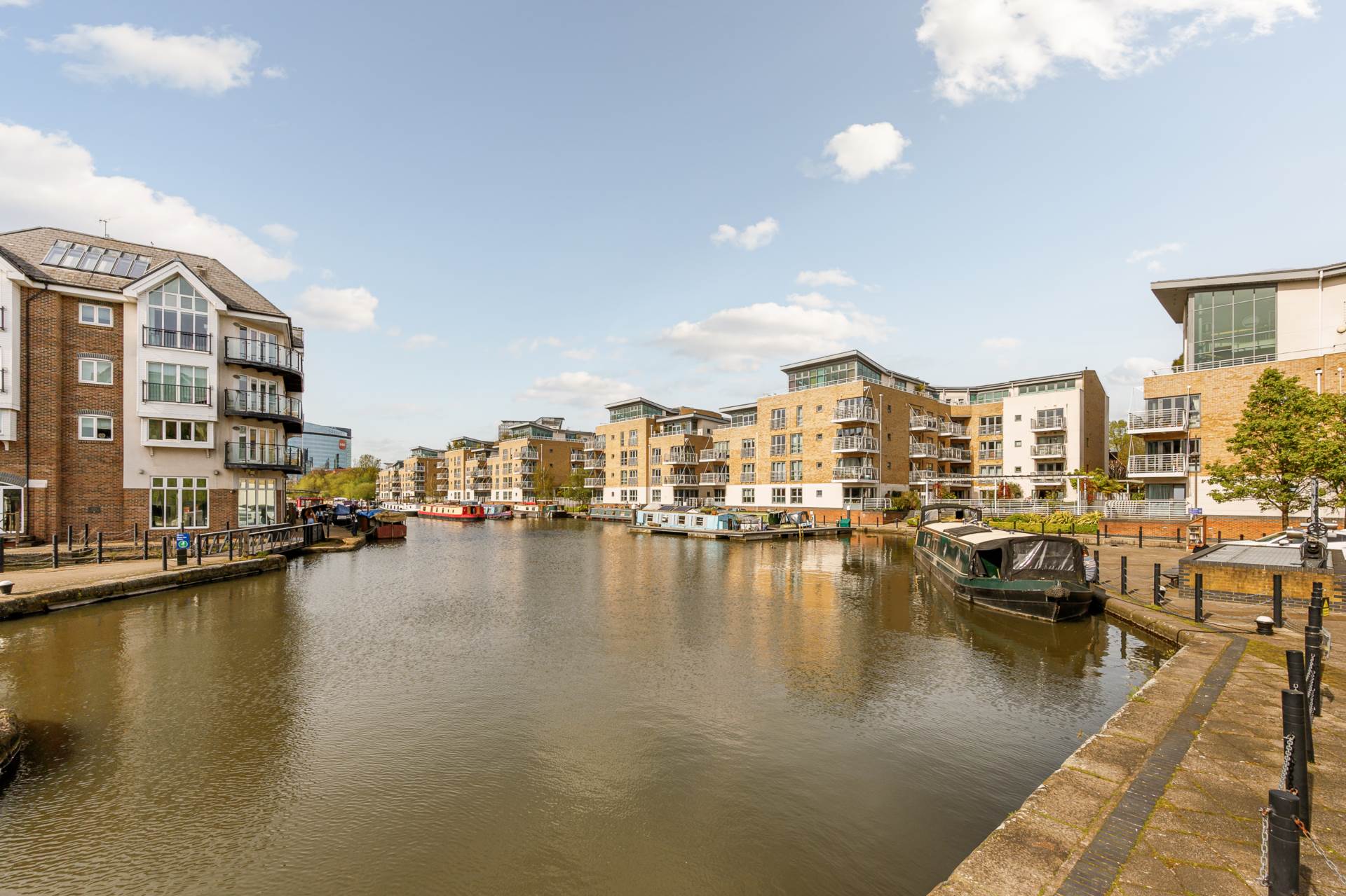 3 bed Apartment for rent in Brentford. From Xavi & Co