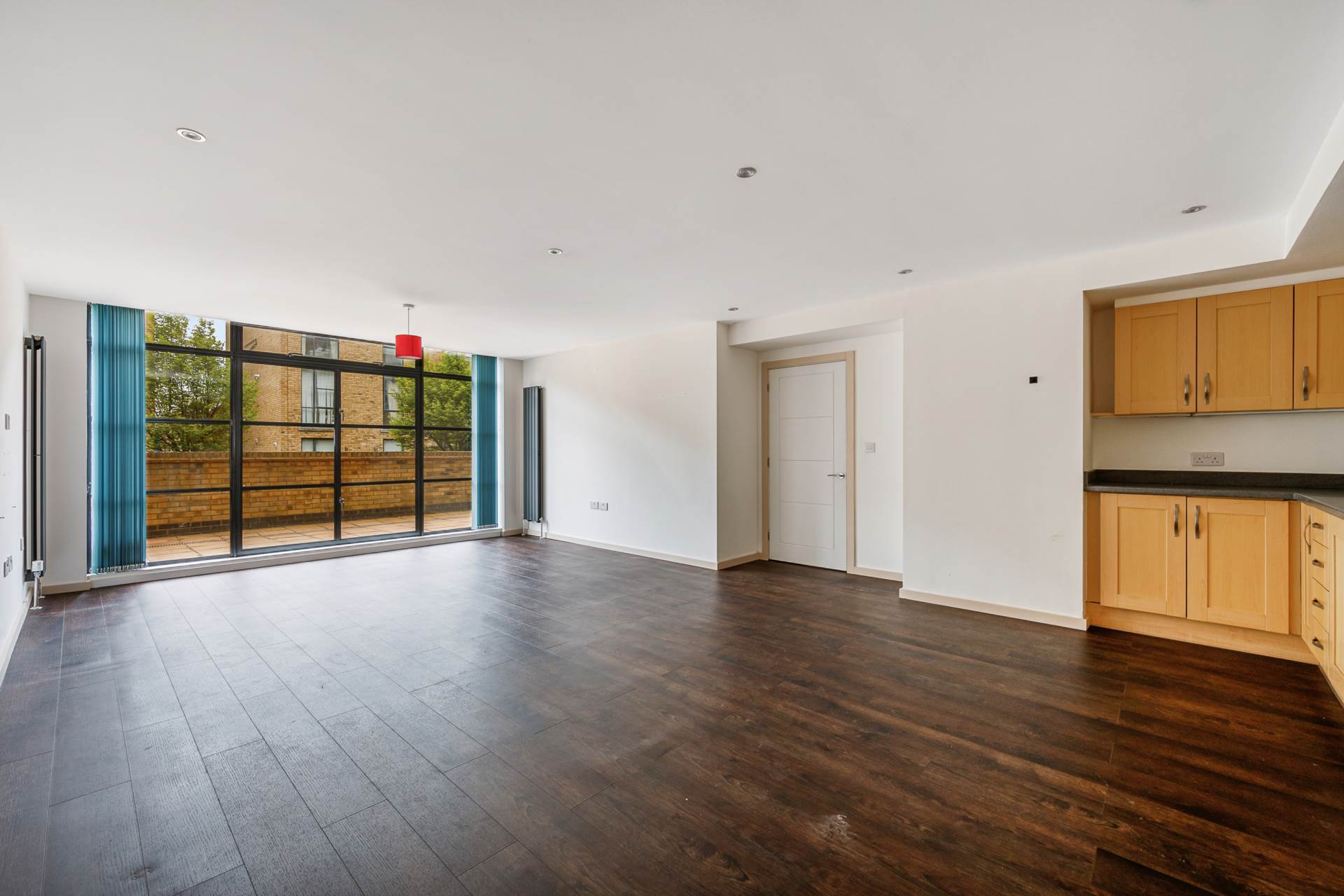 2 bed Apartment for rent in Brentford. From Xavi & Co 2 bed Apartment for rent in Brentford. From Xavi & Co
