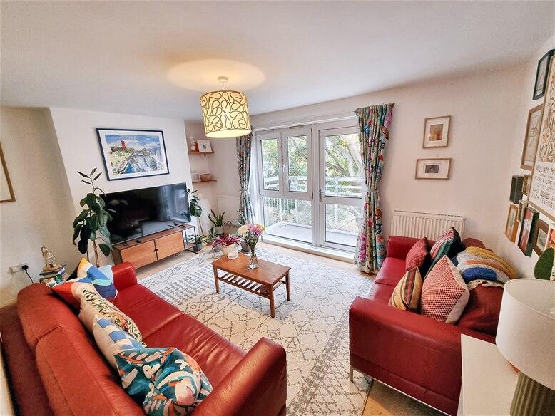 2 bed 1st Floor Flat for rent in Stratford. From David Daniels - Stratford