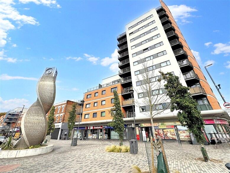 2 bed 1st Floor Flat for rent in Stratford. From David Daniels - Stratford