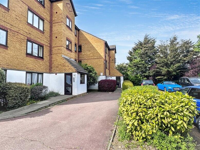2 bed 1st Floor Flat for rent in West Ham. From David Daniels - Stratford