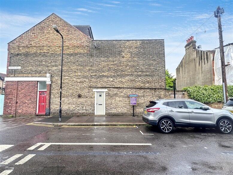 1 bed 1st Floor Flat for rent in Walthamstow. From David Daniels - Stratford