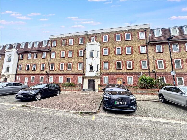 2 bed 1st Floor Flat for rent in West Ham. From David Daniels - Stratford