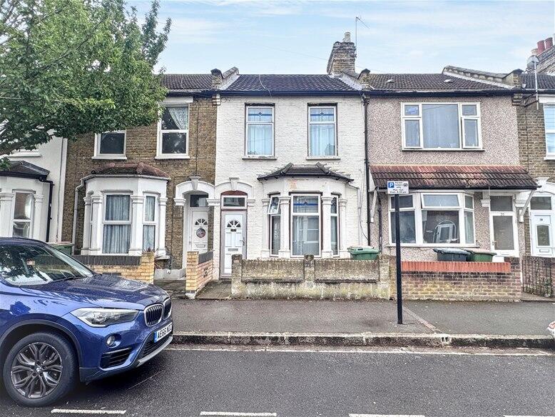 3 bed Detached for rent in West Ham. From David Daniels - Stratford