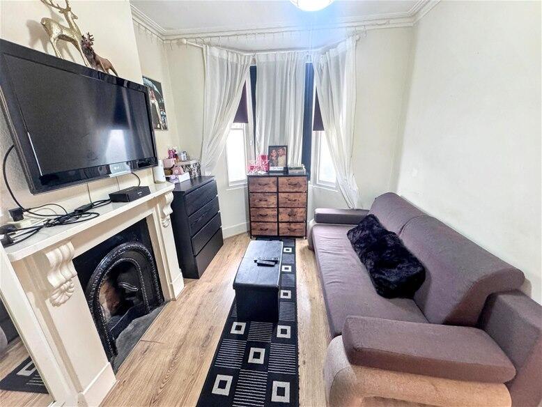 2 bed Detached for rent in Stratford. From David Daniels - Stratford