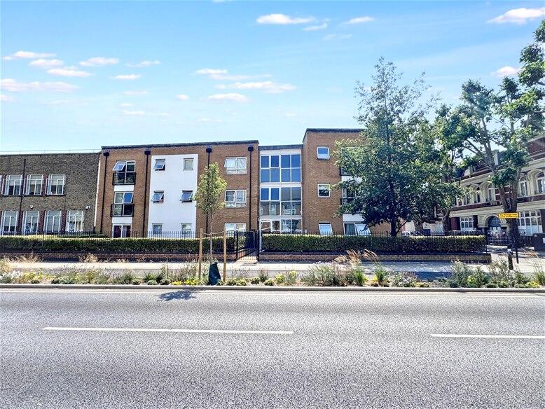 2 bed 1st Floor Flat for rent in Stratford. From David Daniels - Stratford