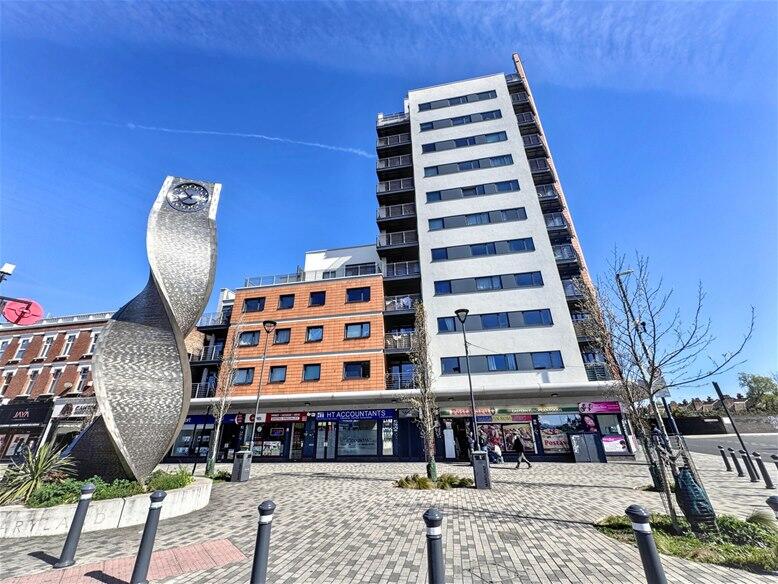 2 bed 1st Floor Flat for rent in Stratford. From David Daniels - Stratford
