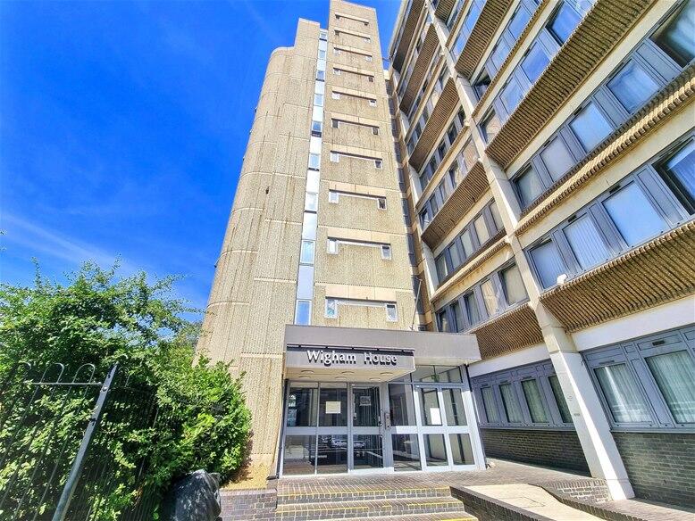 2 bed 1st Floor Flat for rent in Barking. From David Daniels - Stratford
