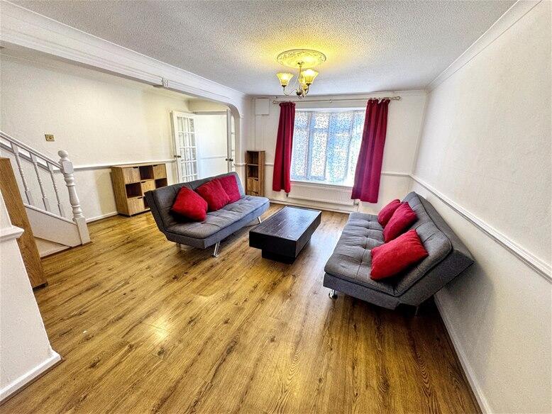 3 bed Detached for rent in West Ham. From David Daniels - Stratford 3 bed Detached for rent in West Ham. From David Daniels - Stratford