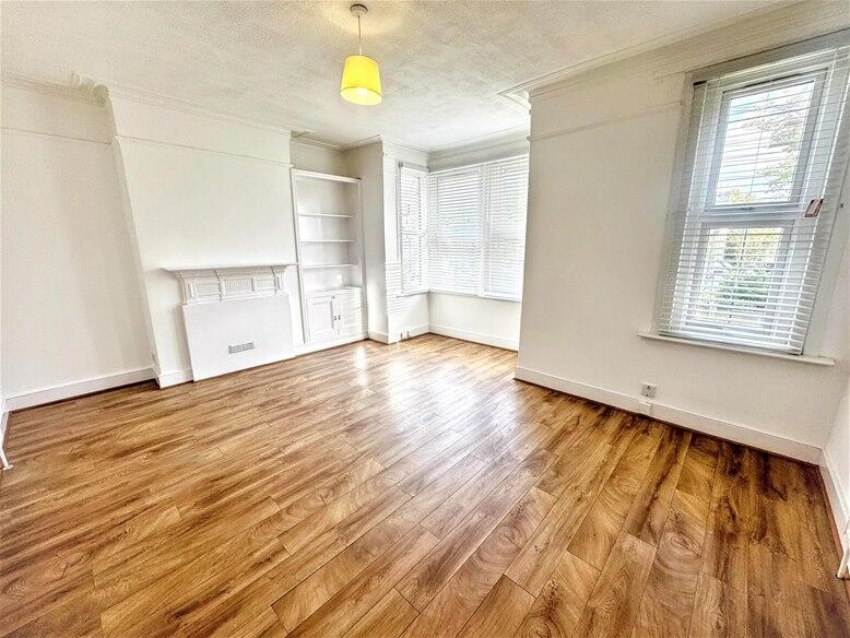 2 bed 1st Floor Flat for rent in Leyton. From David Daniels - Stratford