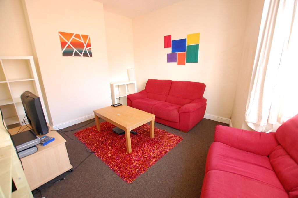 3 bed Mid Terraced House for rent in Sheffield. From Hallam Hills ltd - Sheffield