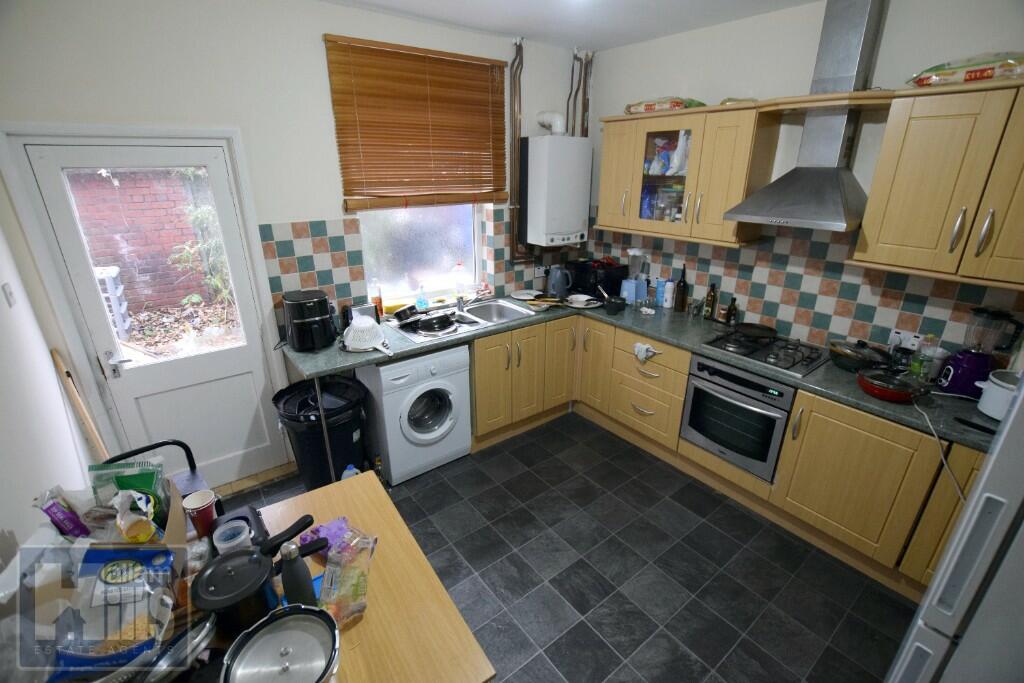 3 bed Mid Terraced House for rent in Sheffield. From Hallam Hills ltd - Sheffield